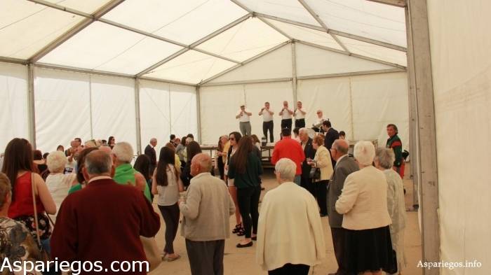 Bailando Carpa