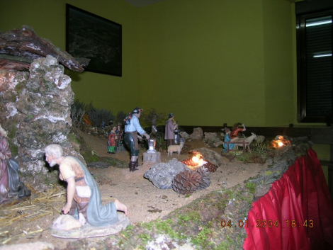 mini-NACIMIENTO ASPARIEGOS2003-4 EN AYUNTAMIENTO 017