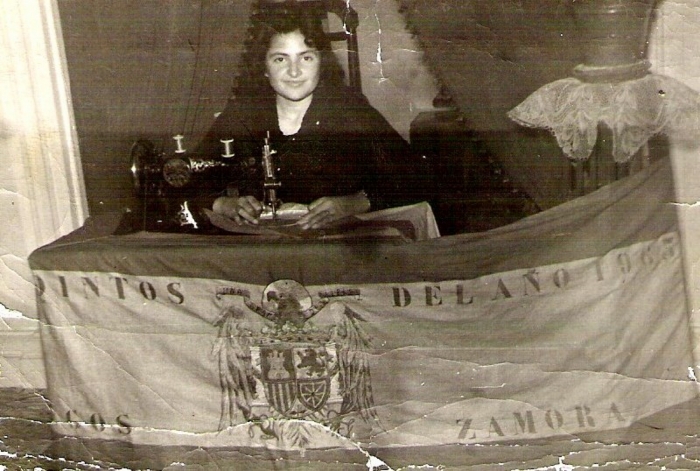 mini-BORDANDO LA BANDERA DE 1965